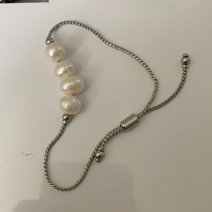 Fresh water pearls and silver bracelet